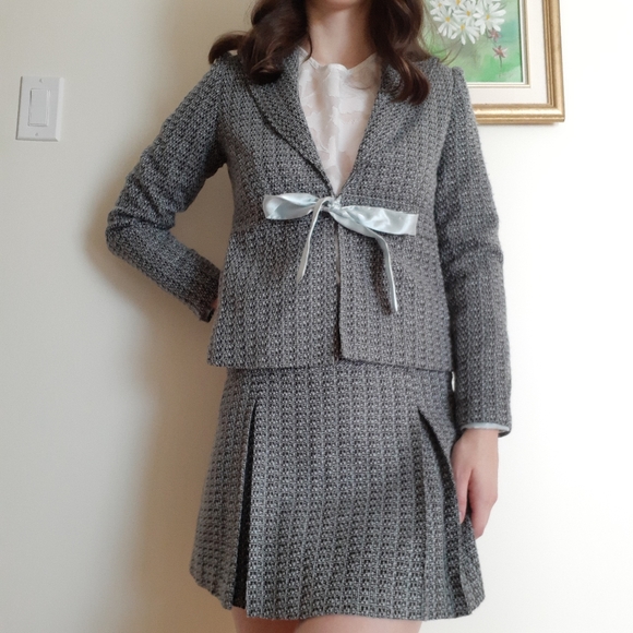 Matching skirt and blazer set - Picture 2 of 12